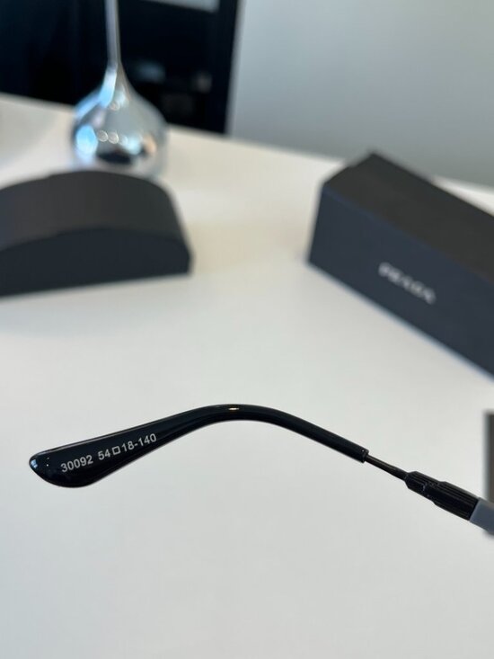 Prada sunglasses with round frames main image 7
